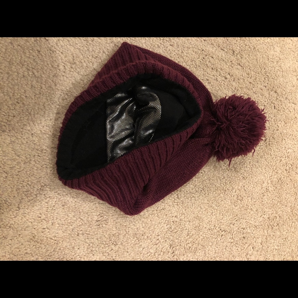 Warm winter hat - Picture 2 of 3